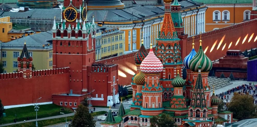 most-beautiful-presidential-palaces-white-house-kremlin-05